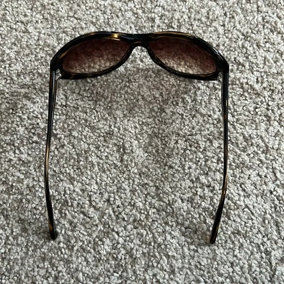 OLIVER PEOPLES Casella Sunglasses 61 13 135 - Picture 4 of 6